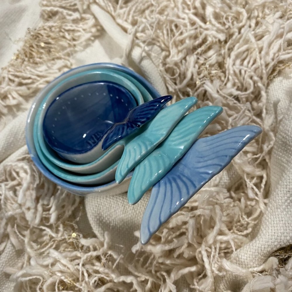 ANTHROPOLOGIE Whale-Tail Measuring Cups - Picture 10 of 12